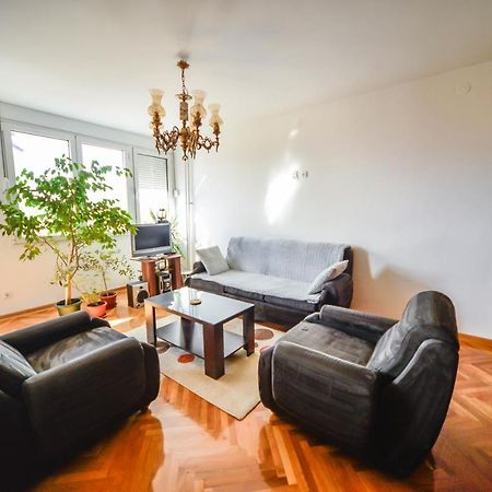 Apartman Centar Lux Pirot Luaran gambar