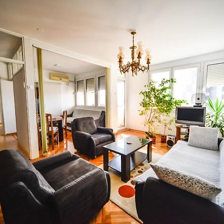Apartman Centar Lux Pirot Luaran gambar
